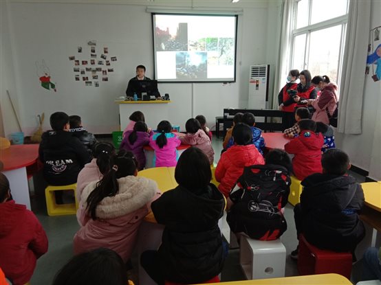 I:黨群工作團(tuán)支部踐行垃圾分類新時(shí)尚系列公益宣講活動(dòng)觀音湖科普講座IMG_20201123_145406.jpg
