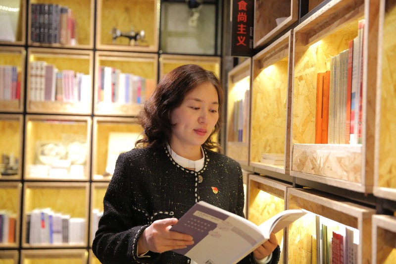 馮海燕(1).jpg